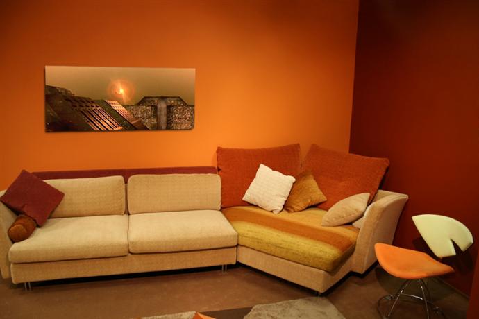 Depiction of blade1 on a drawing room wall.