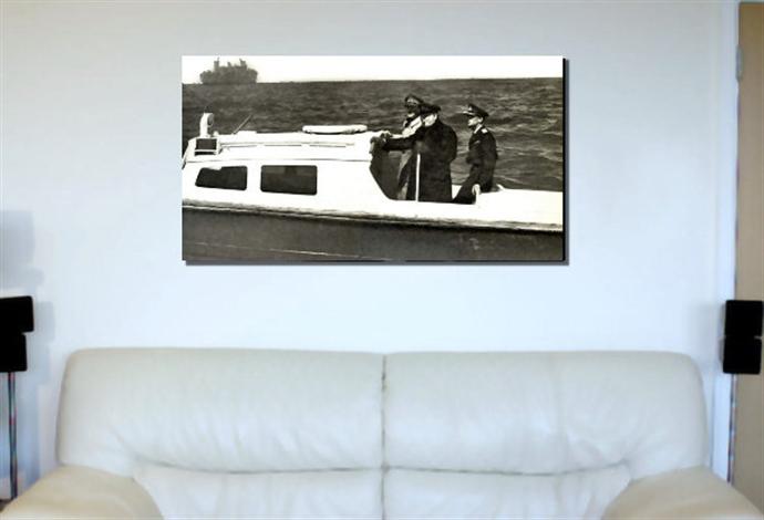 Depiction of churchill2 on a drawing room wall.