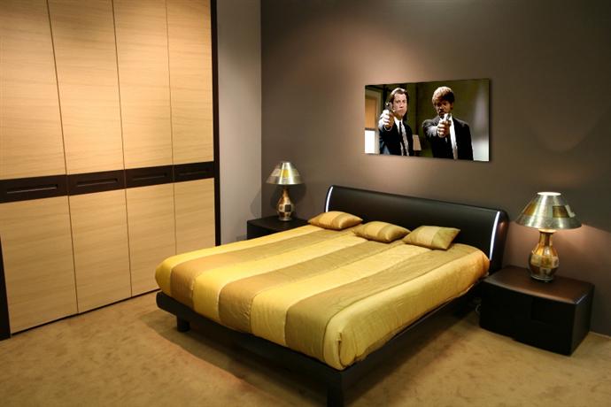 Depiction of pulpfiction3 on a drawing room wall.